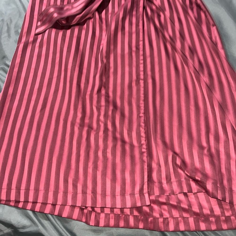 Cabernet Pink Striped Robe - Picture 10 of 13
